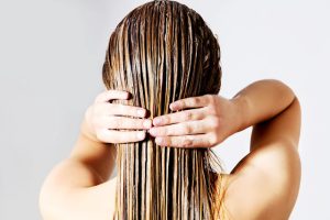 Is salicylic acid good for oily hair?