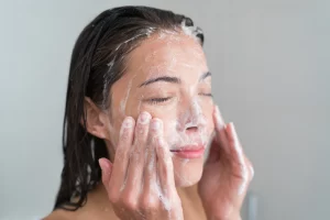 Can you Mix Salicylic Acid and Niacinamide and Hyaluronic Acid?